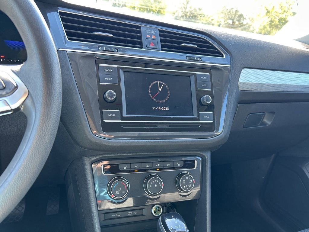 Used 2022 Volkswagen Tiguan S image 25