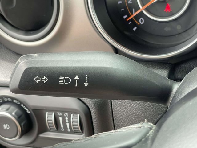 Used 2020 Jeep Wrangler Sport AWD/4WD image 31
