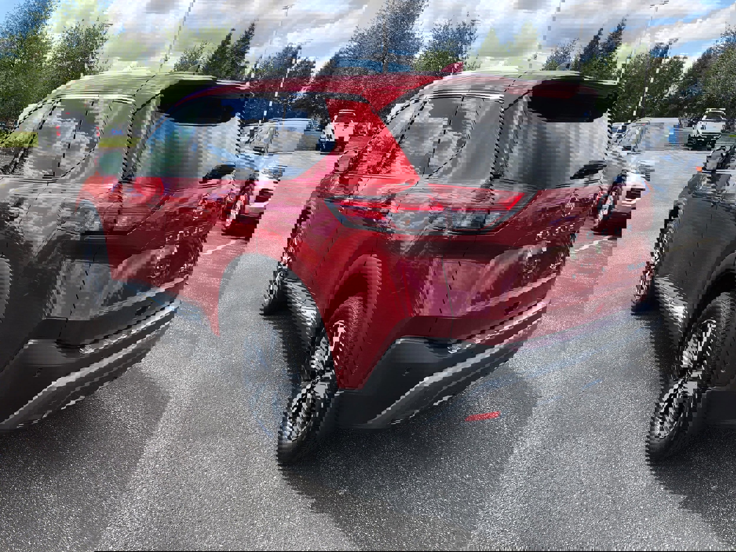 Used 2022 Nissan Rogue SL w/ SL Premium Package image 5