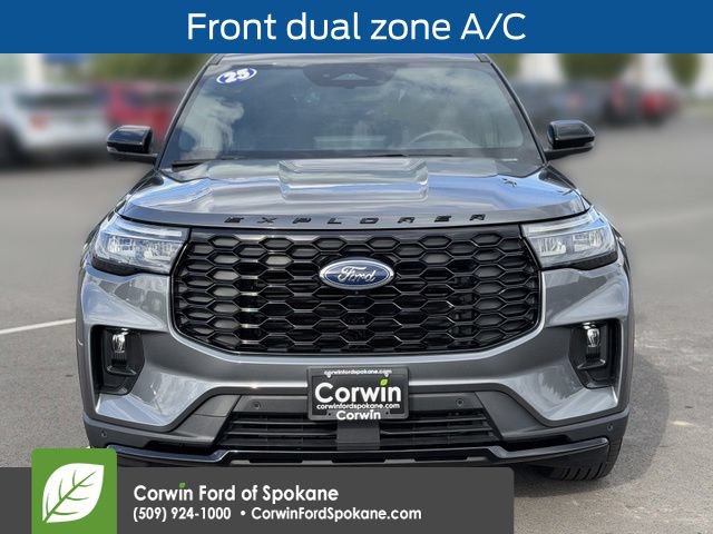 Certified 2025 Ford Explorer ST-Line AWD/4WD image 8