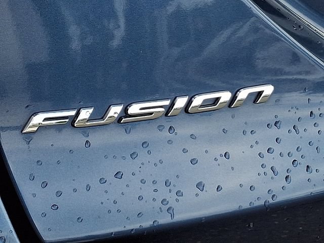Certified 2018 Ford Fusion SE w/ Fusion SE Technology Package FWD image 35