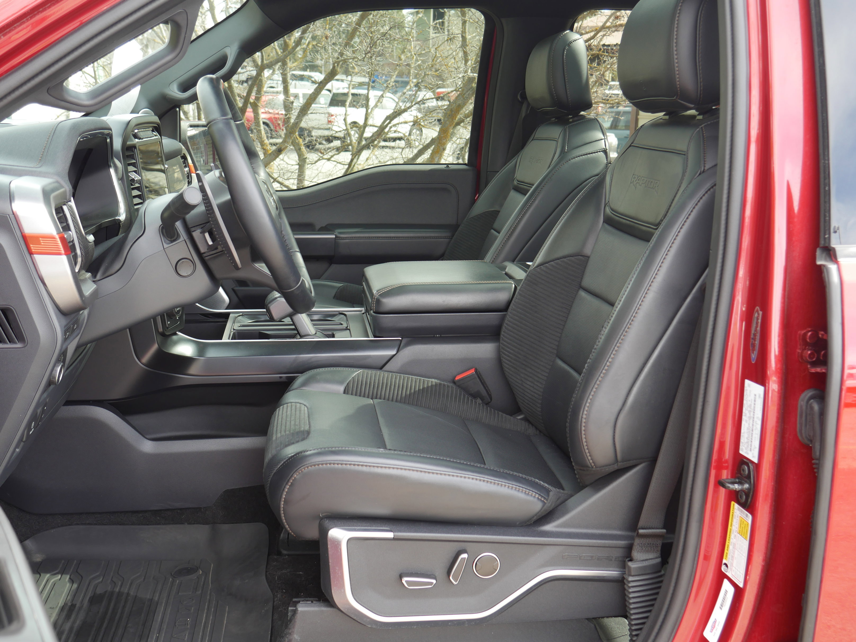 Certified 2022 Ford F150 Raptor w/ Raptor 37 Performance Package image 9