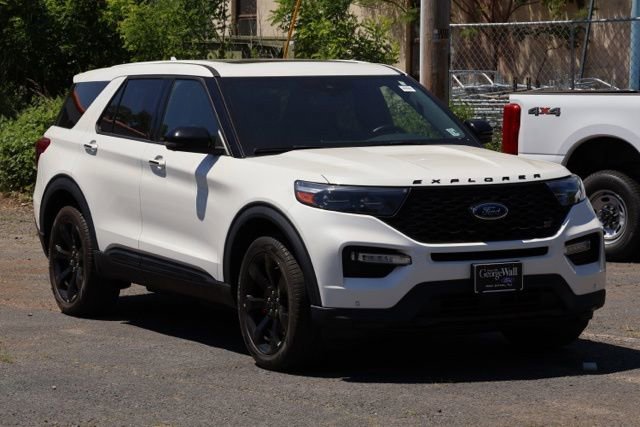 Certified 2022 Ford Explorer ST w/ Equipment Group 401A AWD/4WD image 2