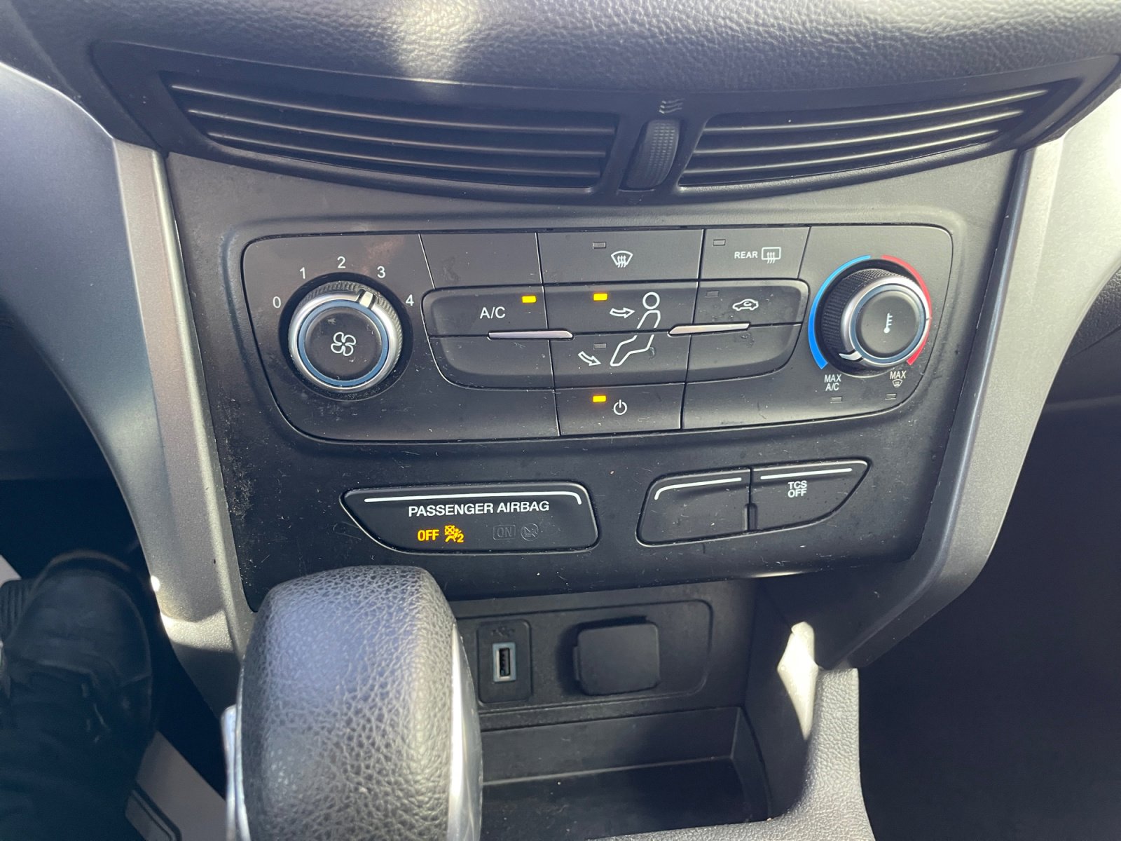 Certified 2019 Ford Escape S image 23