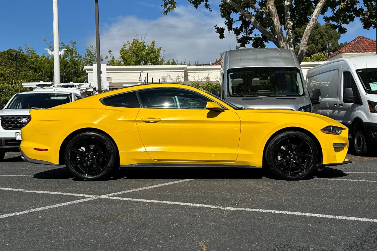 Certified 2018 Ford Mustang Coupe w/ Black Accent Pkg image 6