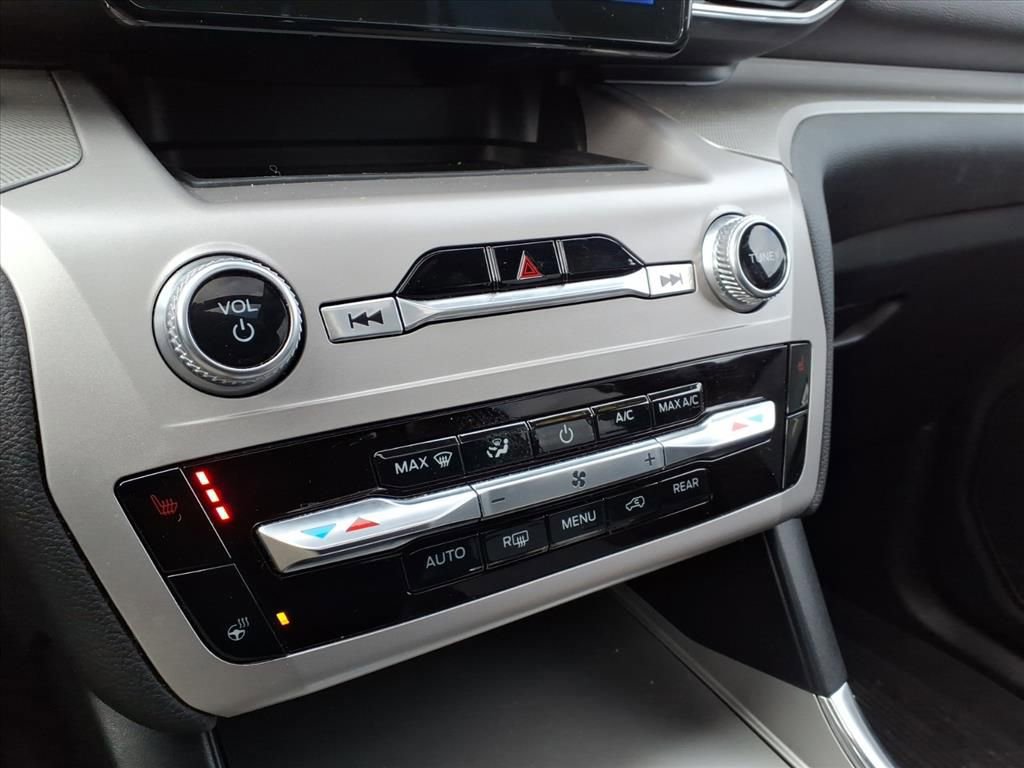 Certified 2023 Ford Explorer XLT w/ Equipment Group 202A image 24