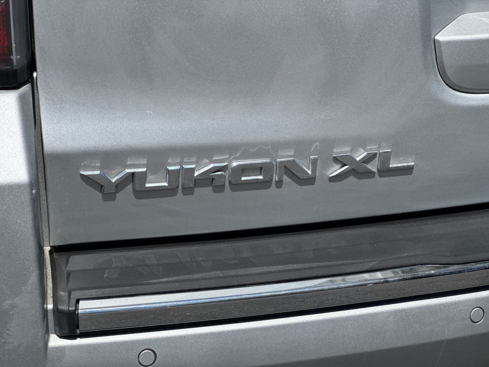 Used 2019 GMC Yukon XL Denali RWD image 29