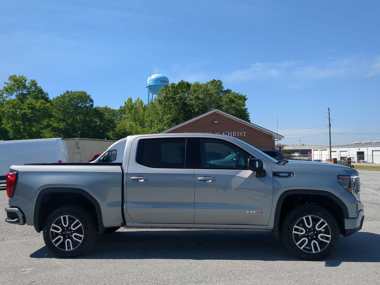 Used 2023 GMC Sierra 1500 AT4 w/ Technology Package AWD/4WD video 2