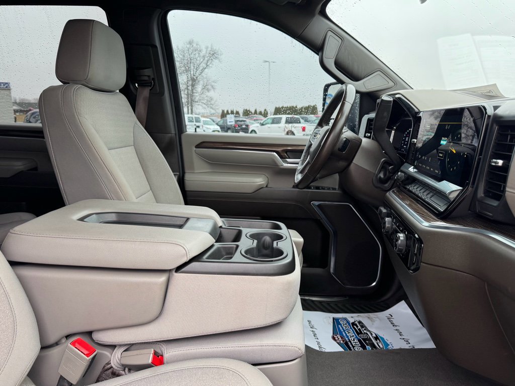 Used 2024 Chevrolet Silverado 2500 LT image 16