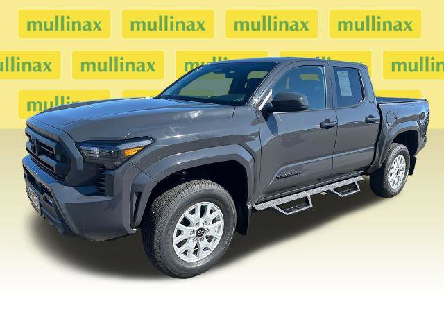 Used 2025 Toyota Tacoma SR5 AWD/4WD image 9