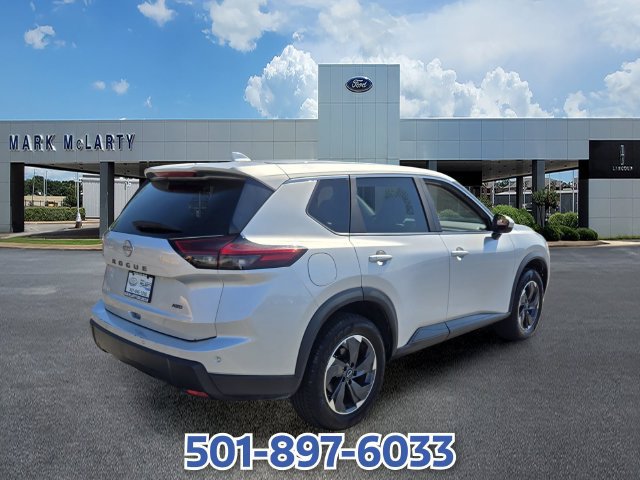 Used 2025 Nissan Rogue SV AWD/4WD image 5