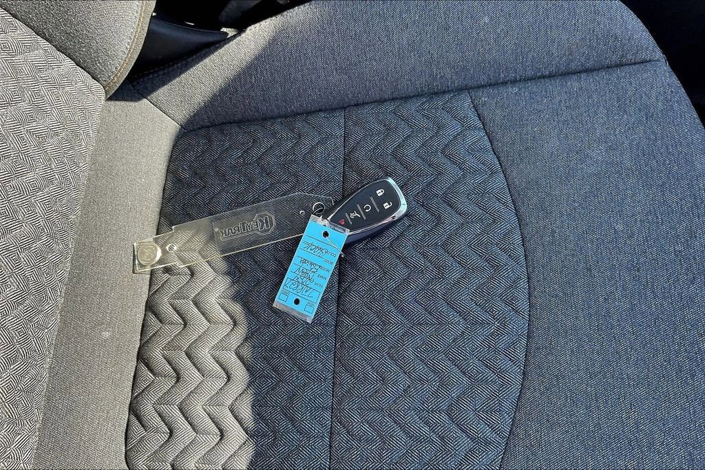 Used 2024 Chevrolet Equinox LT image 36