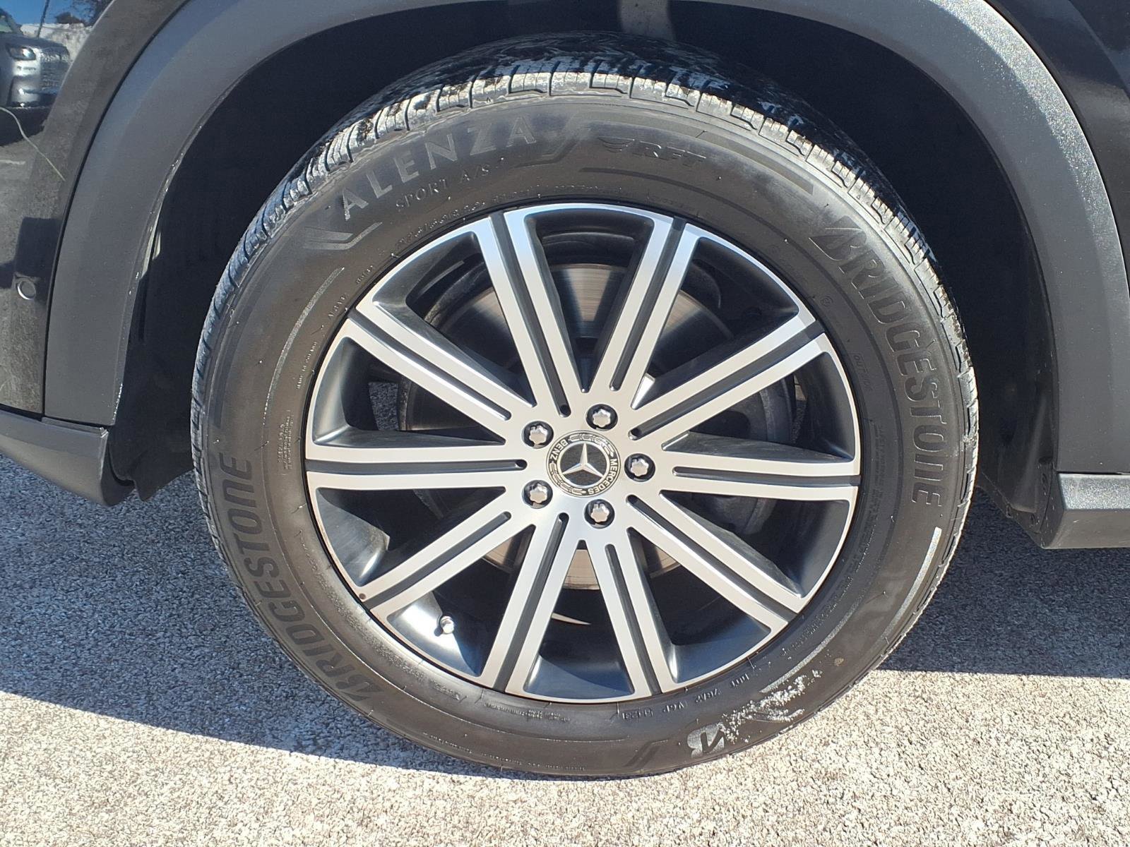 Used 2025 Mercedes-Benz GLE 450e BASE 4MATIC image 9