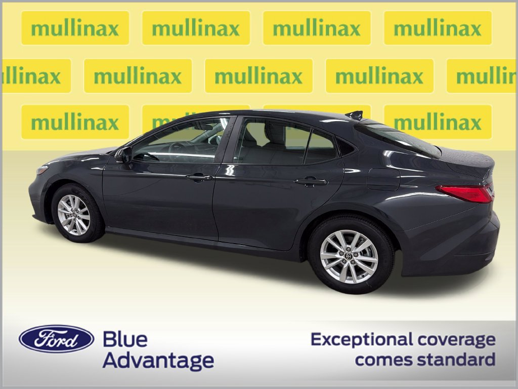 Used 2025 Toyota Camry LE FWD image 11