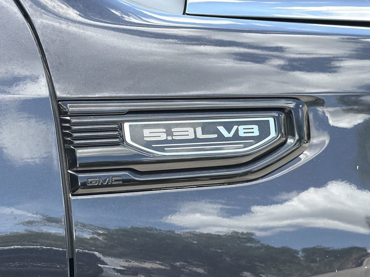 Used 2024 GMC Sierra 1500 Elevation AWD/4WD image 8