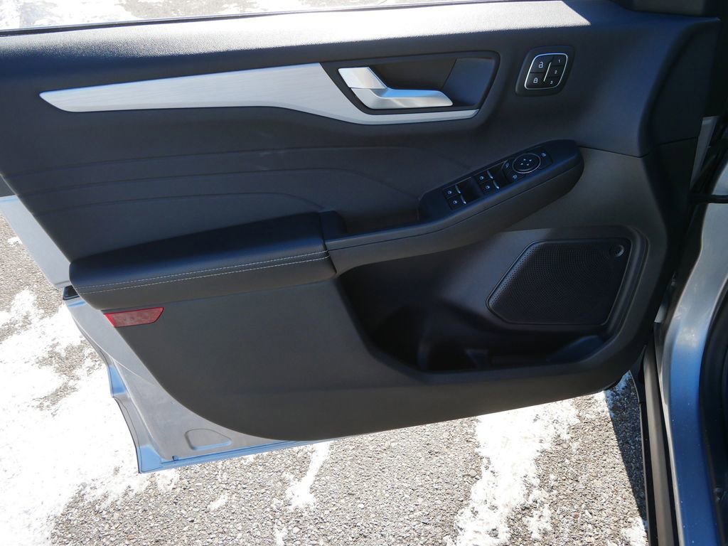 Certified 2024 Ford Escape Platinum image 12