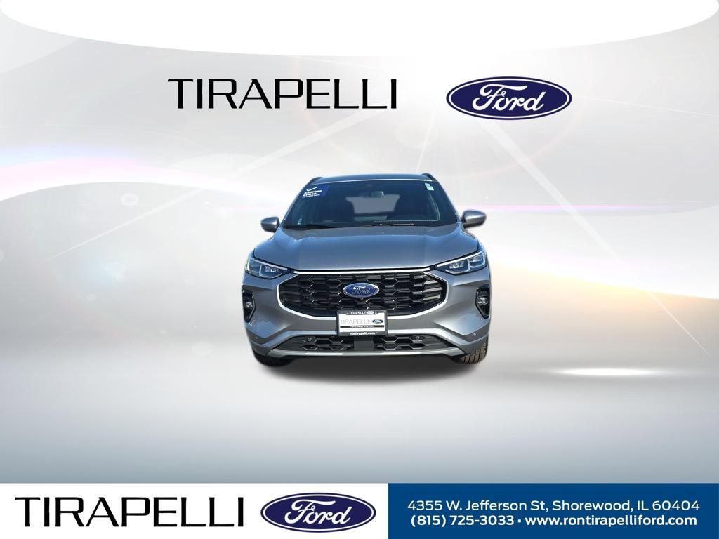 Certified 2023 Ford Escape ST-Line Elite AWD/4WD image 5