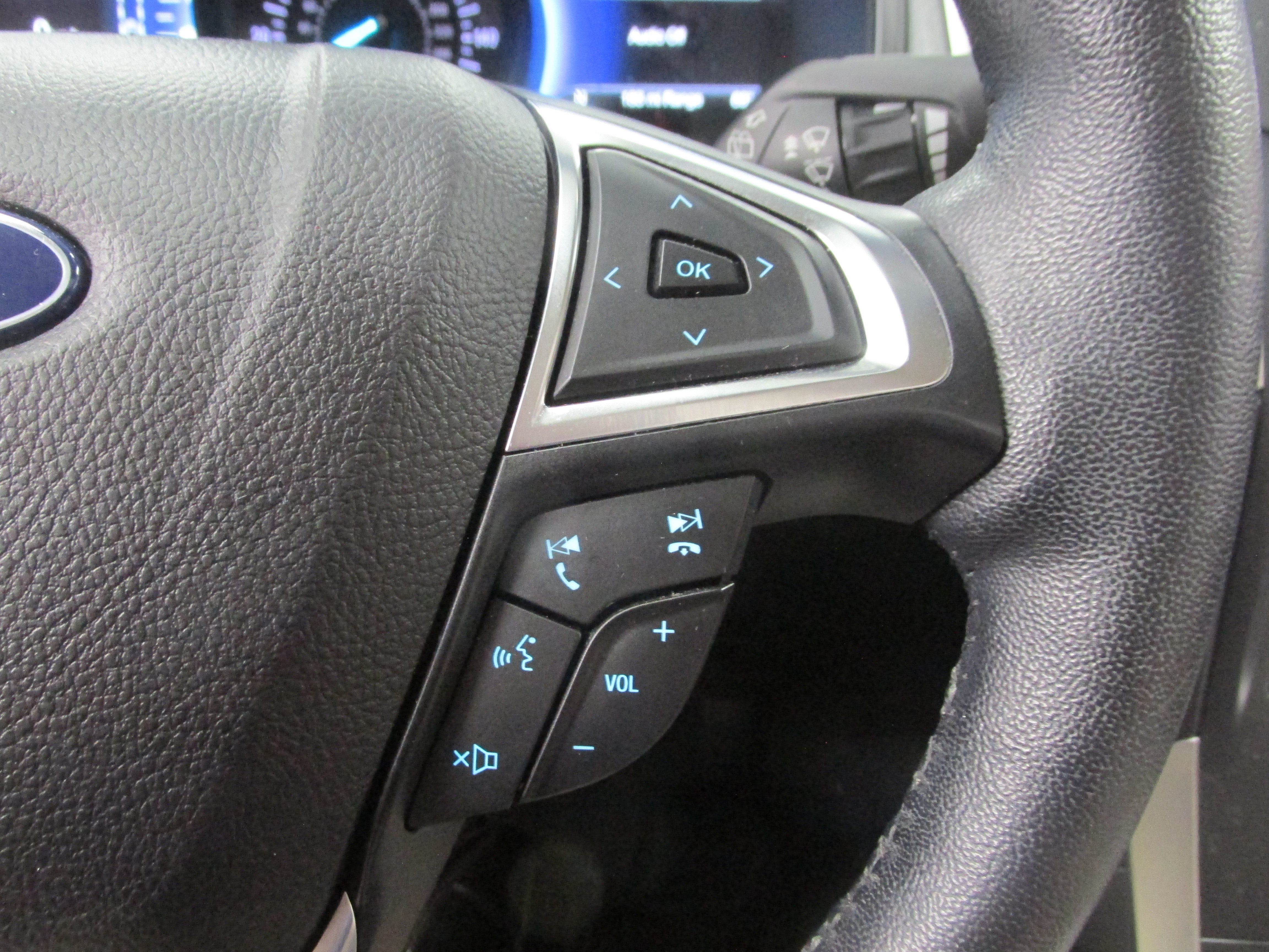 Certified 2023 Ford Edge SEL w/ Convenience Package AWD/4WD image 35
