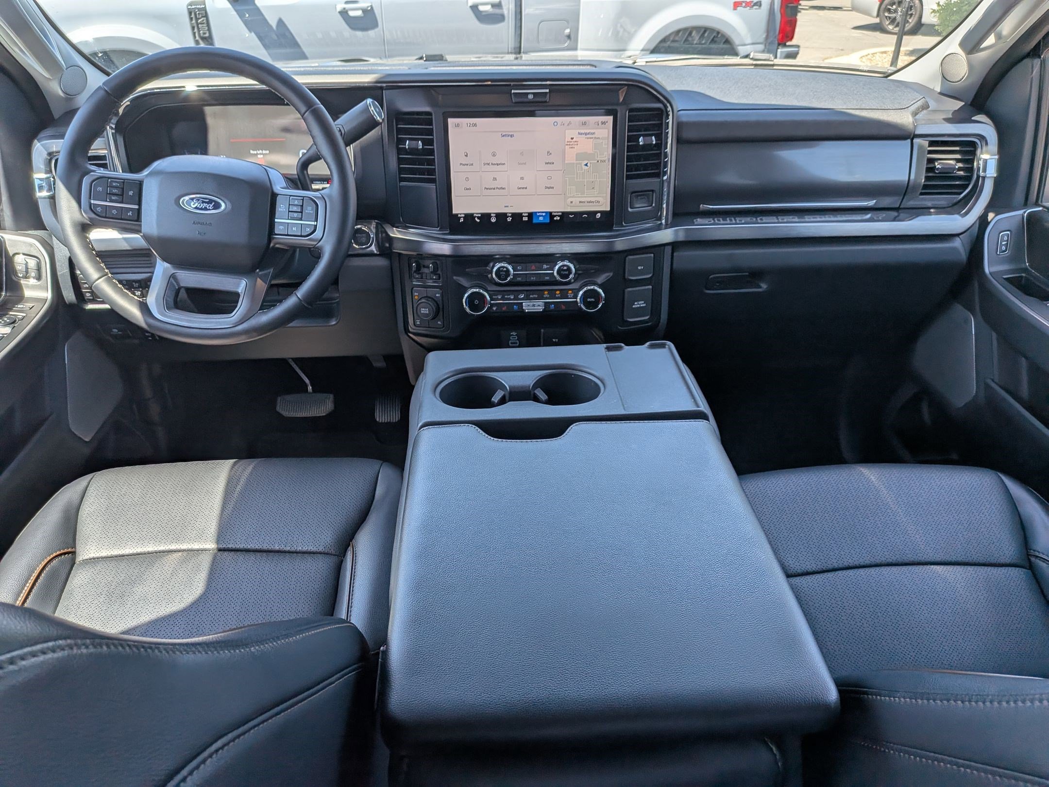 Certified 2025 Ford F350 Lariat w/ Camper Package AWD/4WD image 31