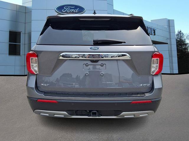 Certified 2023 Ford Explorer XLT w/ Equipment Group 202A AWD/4WD image 5
