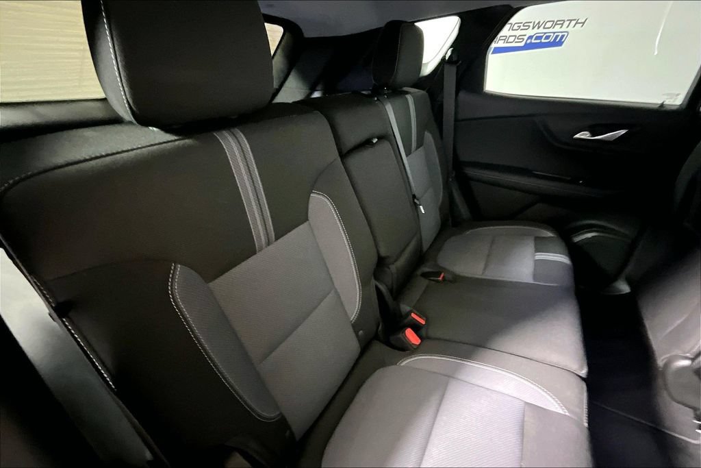 Used 2025 Chevrolet Blazer LT FWD image 22