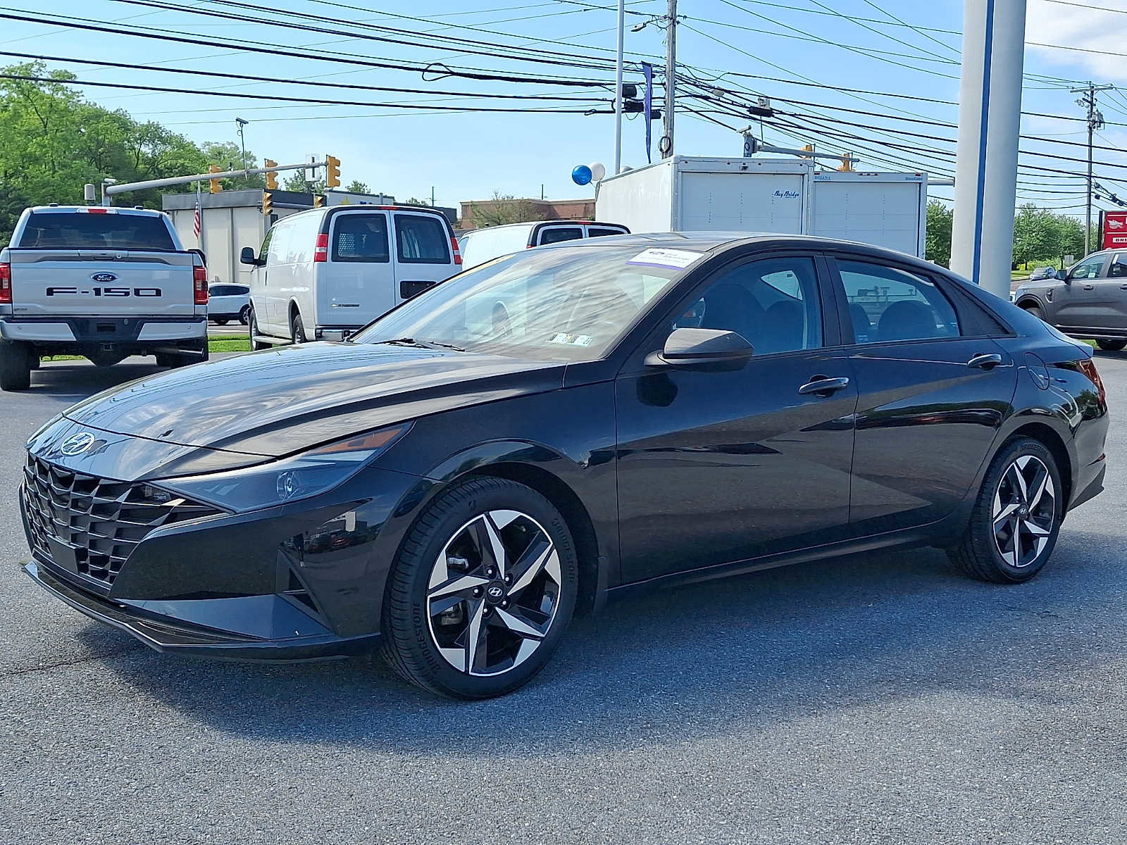 Used 2023 Hyundai Elantra SEL w/ Convenience Package FWD image 3
