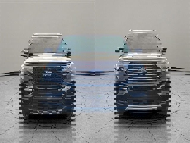 Certified 2022 Ford Explorer XLT w/ Equipment Group 202A image 9