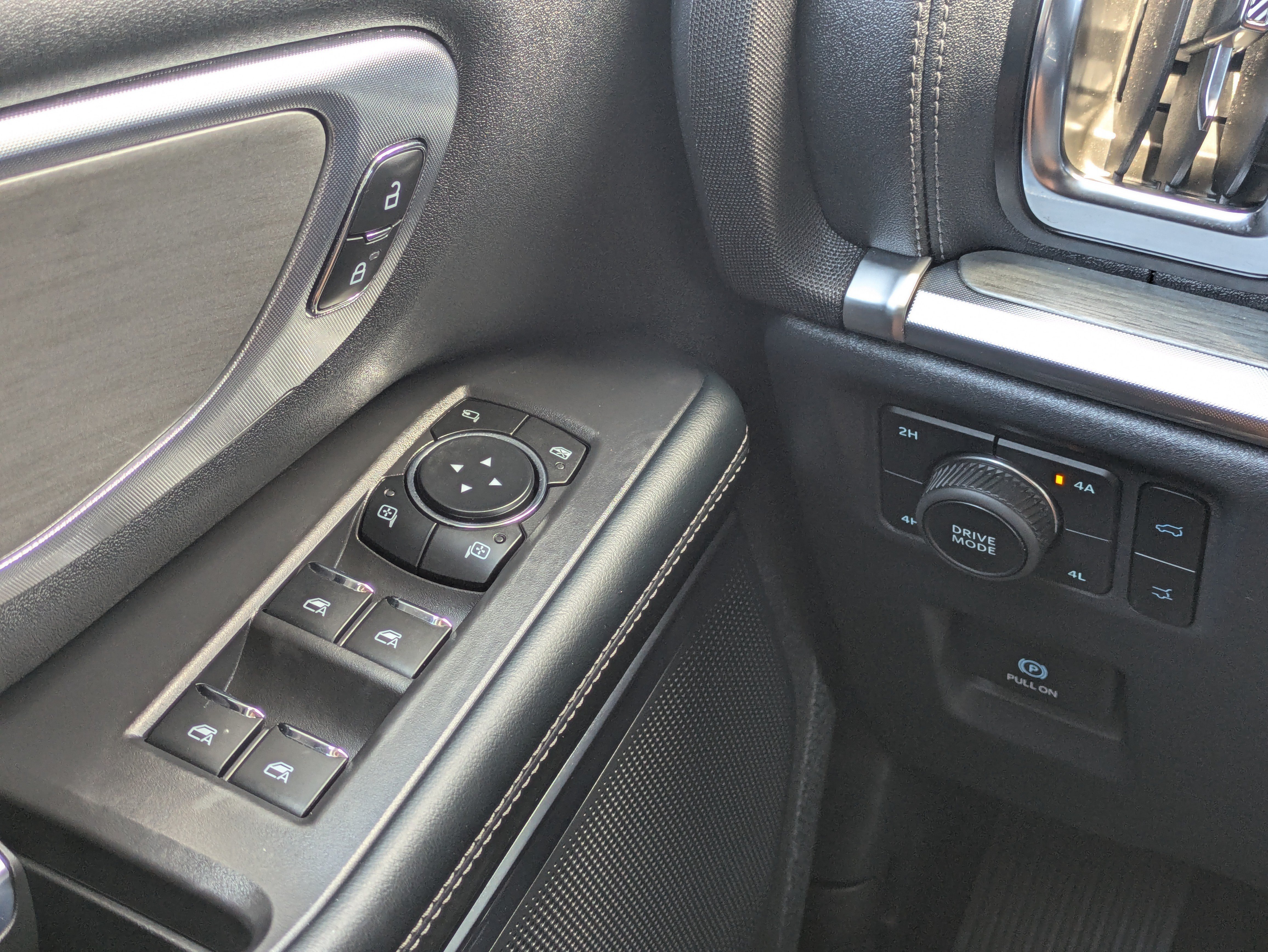 Certified 2025 Ford Expedition Platinum AWD/4WD image 29