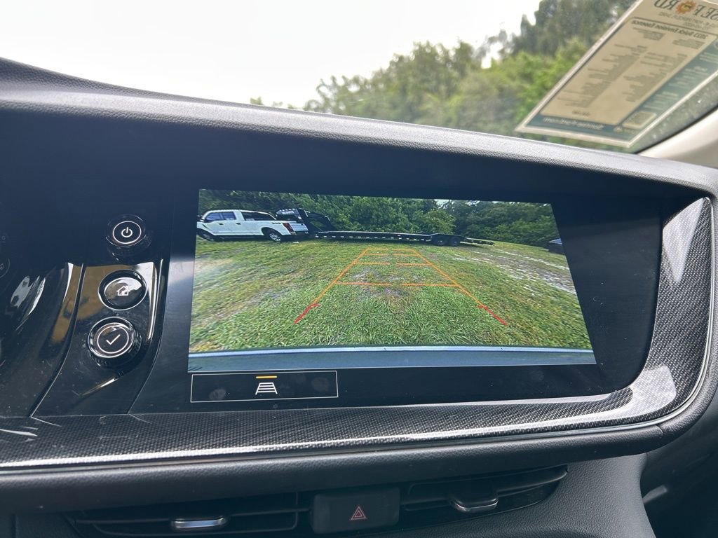 Used 2023 Buick Envision Essence image 28