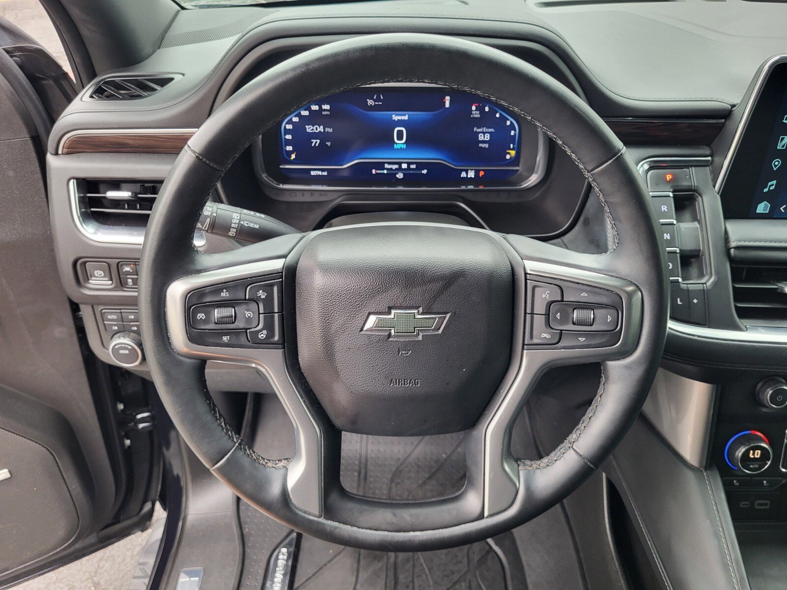 Used 2023 Chevrolet Suburban Z71 w/ Luxury Package image 27