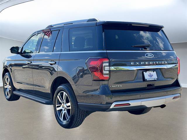 Certified 2024 Ford Expedition Limited RWD image 3