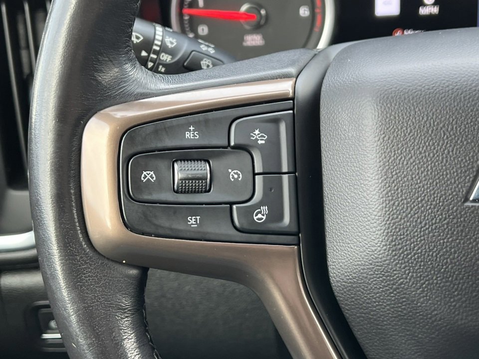 Used 2022 Chevrolet Silverado 1500 High Country w/ Technology Package image 30