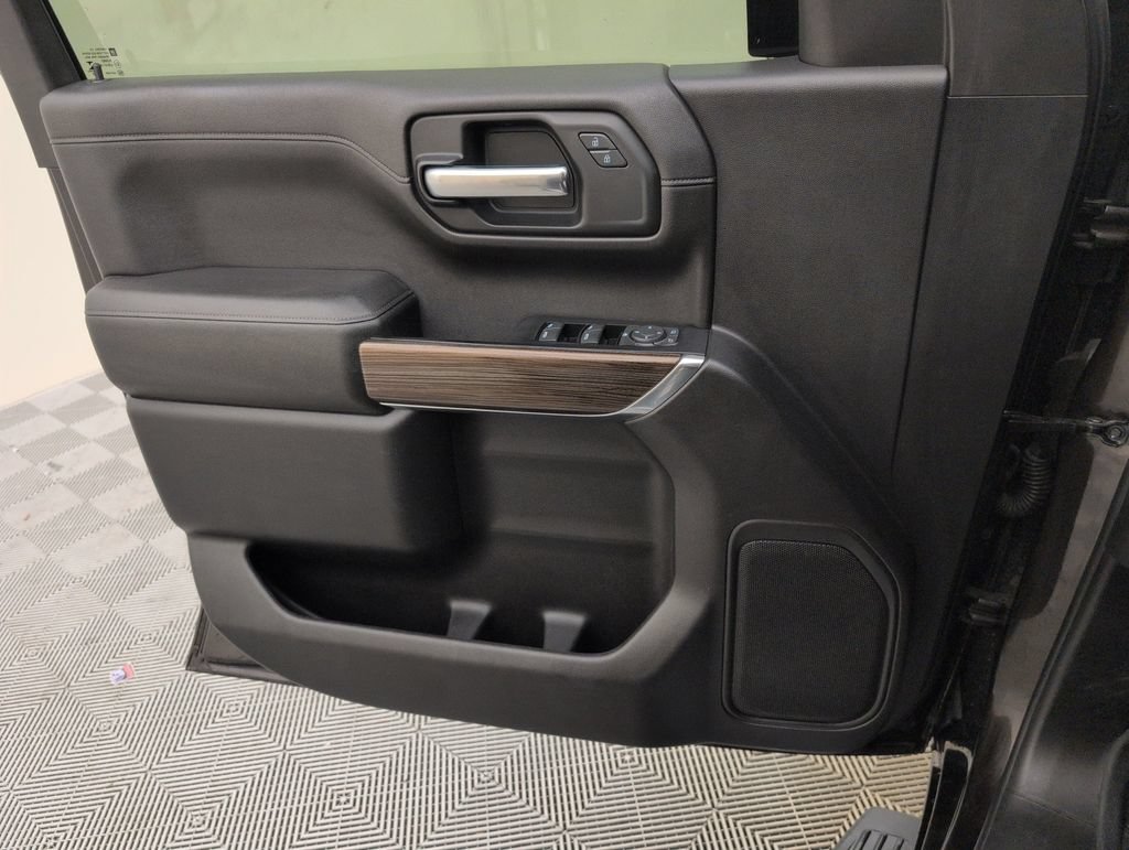 Used 2019 Chevrolet Silverado 1500 LT w/ True North Edition AWD/4WD image 31