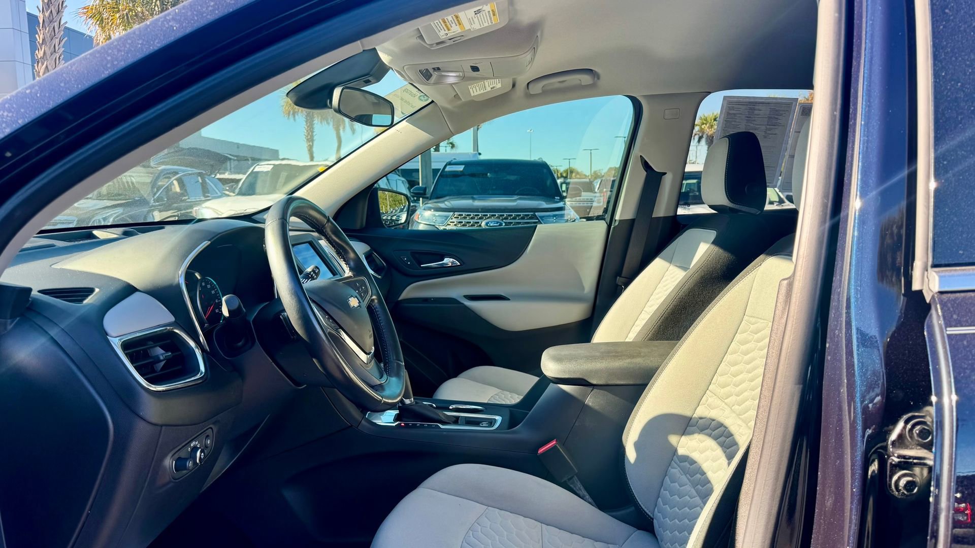 Used 2020 Chevrolet Equinox LT image 24