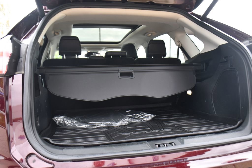 Certified 2023 Ford Edge Titanium w/ Class II Trailer Tow Package AWD/4WD image 17