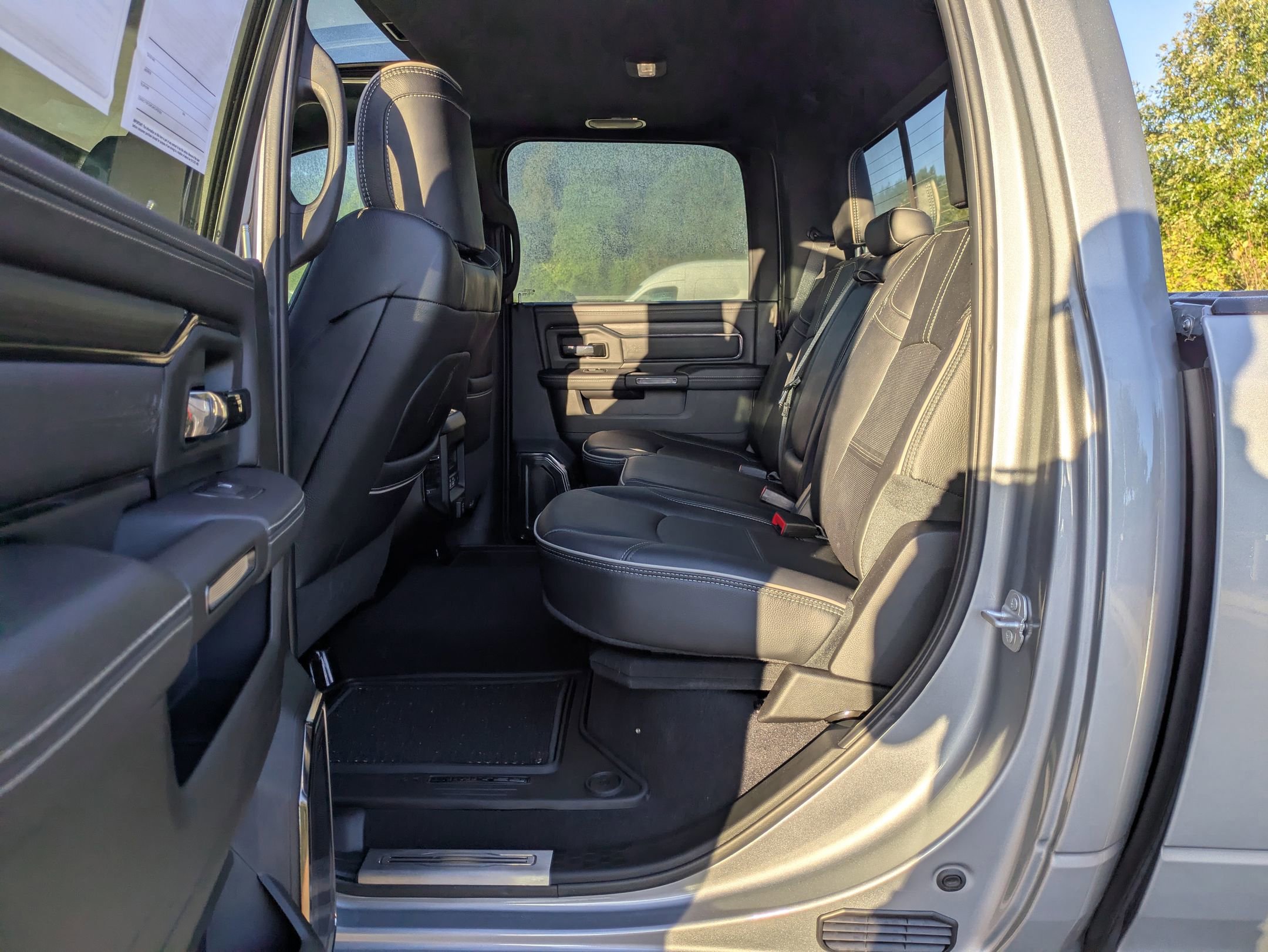 Used 2024 RAM 2500 Limited image 29