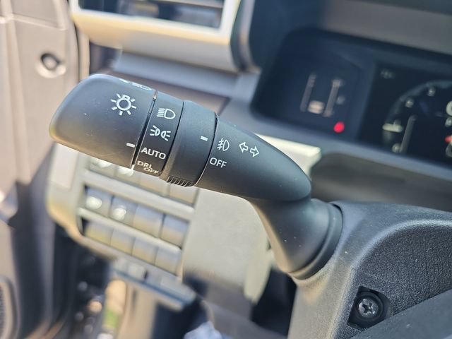 Used 2024 Toyota Tacoma SR5 AWD/4WD image 25