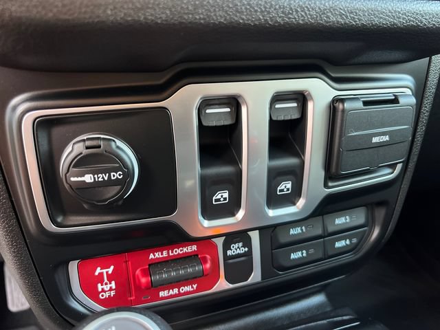Used 2026 Jeep Wrangler Sport AWD/4WD image 21