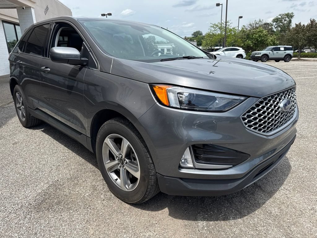 Certified 2023 Ford Edge SEL w/ Convenience Package AWD/4WD image 13