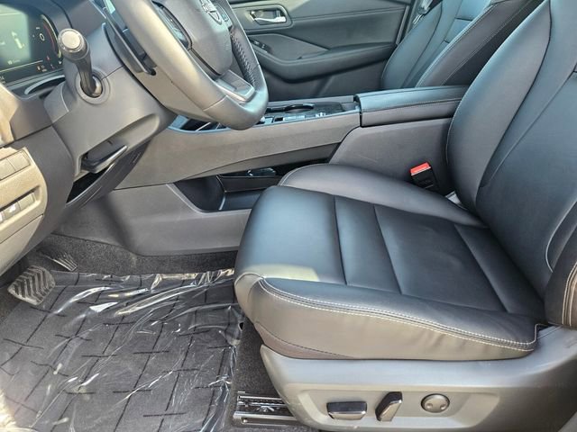 Used 2026 Nissan Rogue SL FWD image 34