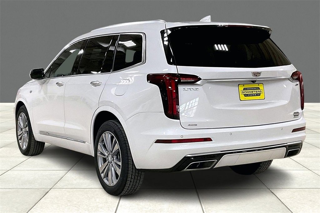 Used 2024 Cadillac XT6 Premium Luxury image 11