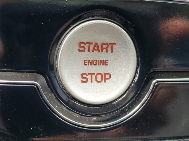 Used 2019 Jaguar F-PACE Prestige image 31