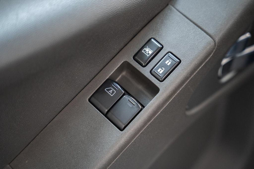 Used 2021 Nissan Frontier SV RWD image 35