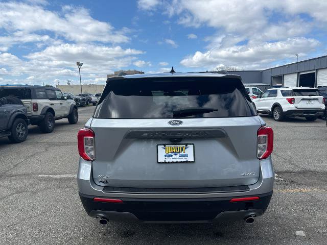 Certified 2023 Ford Explorer XLT w/ Equipment Group 202A AWD/4WD image 5