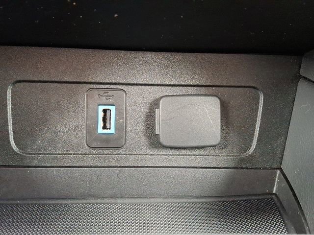 Certified 2018 Ford Escape SE w/ Ford Safe & Smart Package image 23