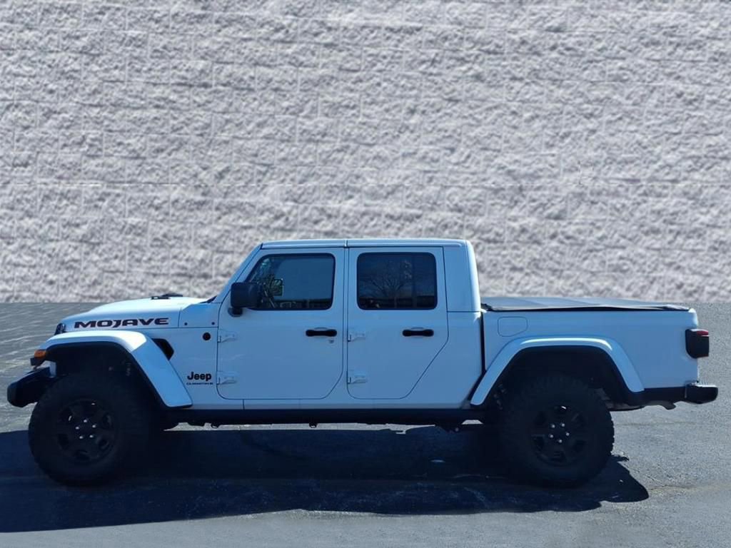 Used 2023 Jeep Gladiator Mojave image 2