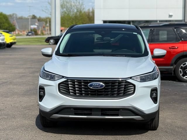 Certified 2026 Ford Escape SE w/ Class II Trailer Tow Package FWD image 40