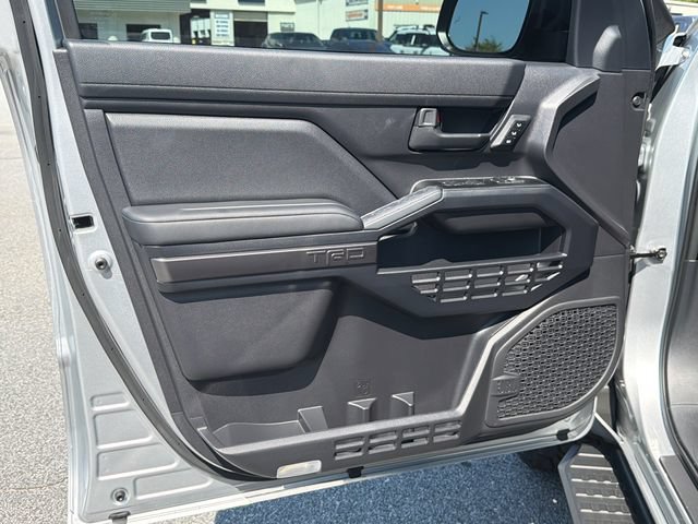Used 2026 Toyota 4Runner TRD Off-Road Premium AWD/4WD image 12