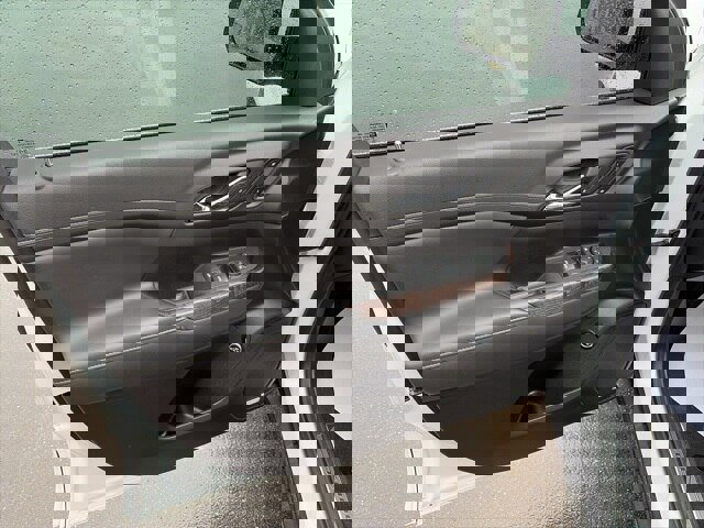 Used 2023 GMC Acadia Denali w/ Denali Technology Package image 12