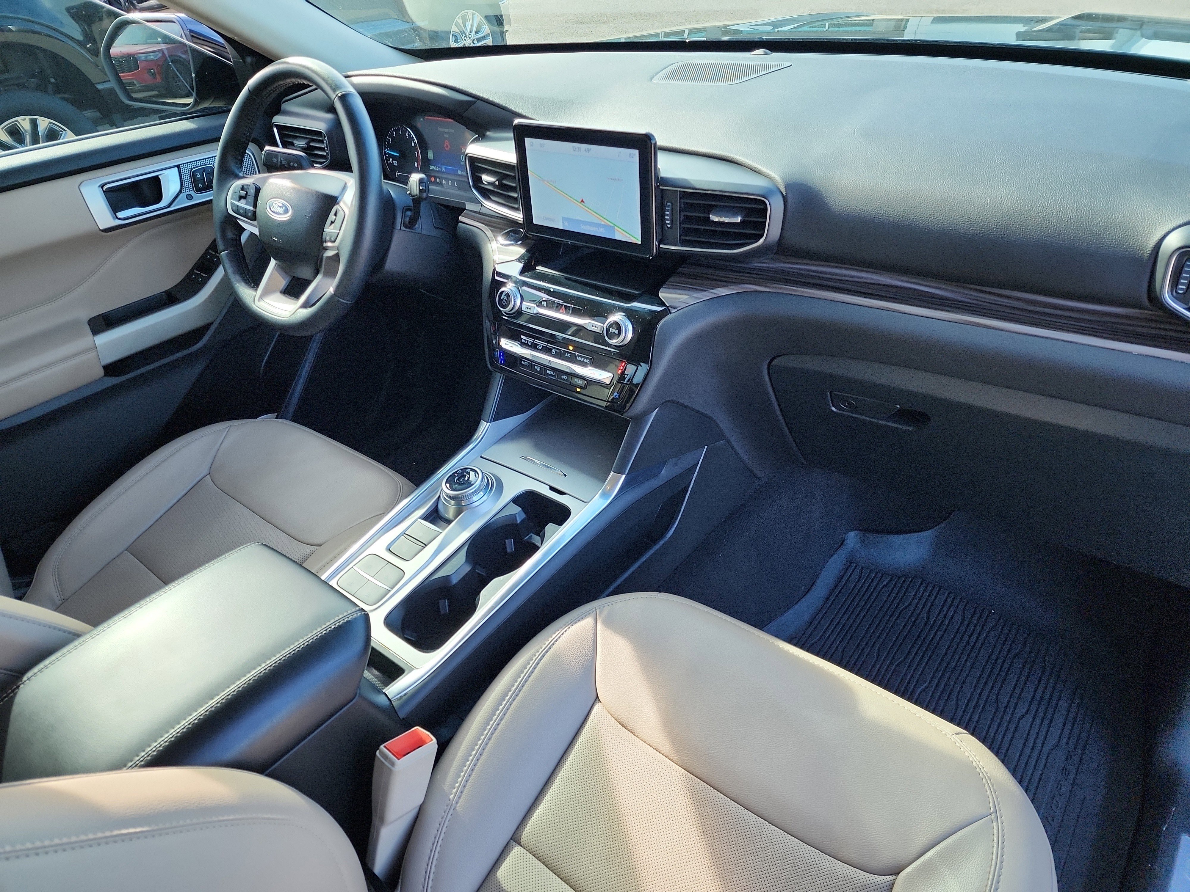 Certified 2023 Ford Explorer Limited w/ Equipment Group 301A image 18